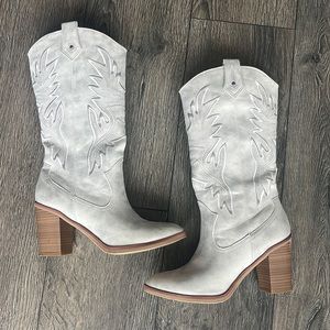 MIA Cowboy Boots Silver